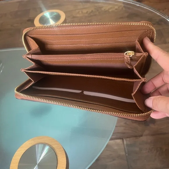 Coach Brown Leather Wallet - Picture 4 of 4